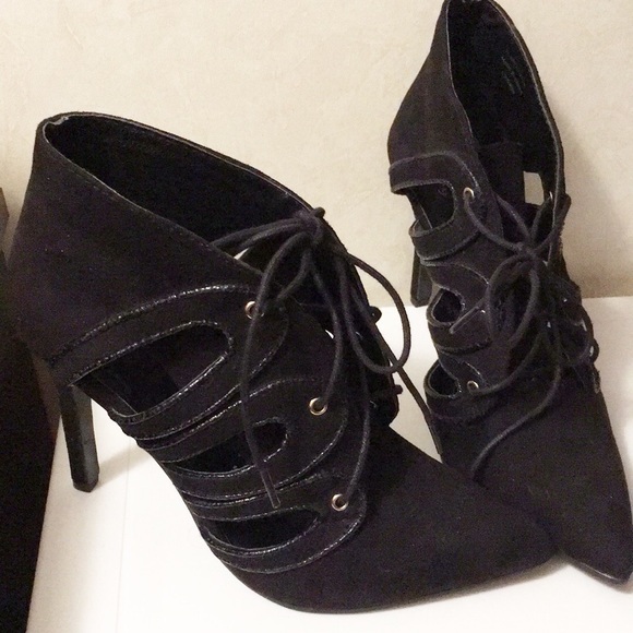 Lace up heals - Picture 1 of 3